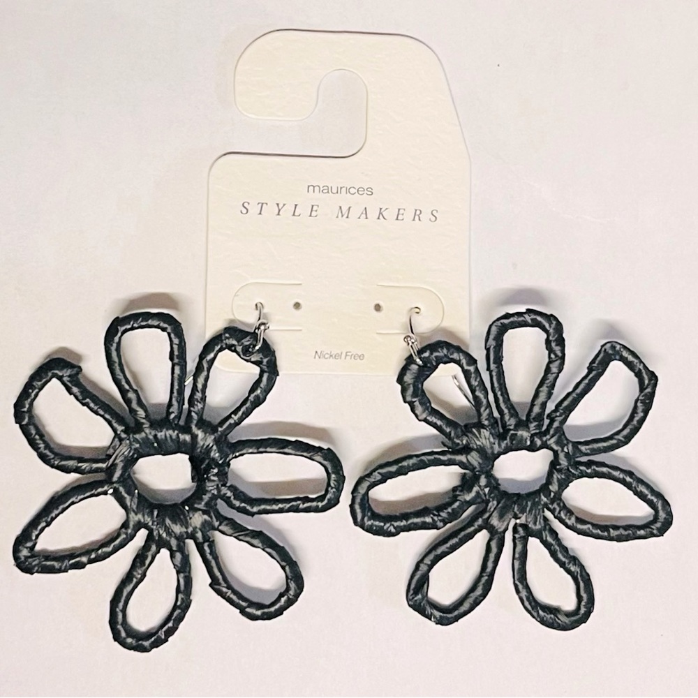 Black Flower Dangle Earrings NEW!